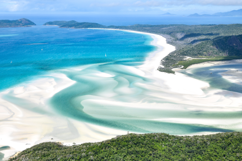 Great Barrier Reef seasonal weather patterns